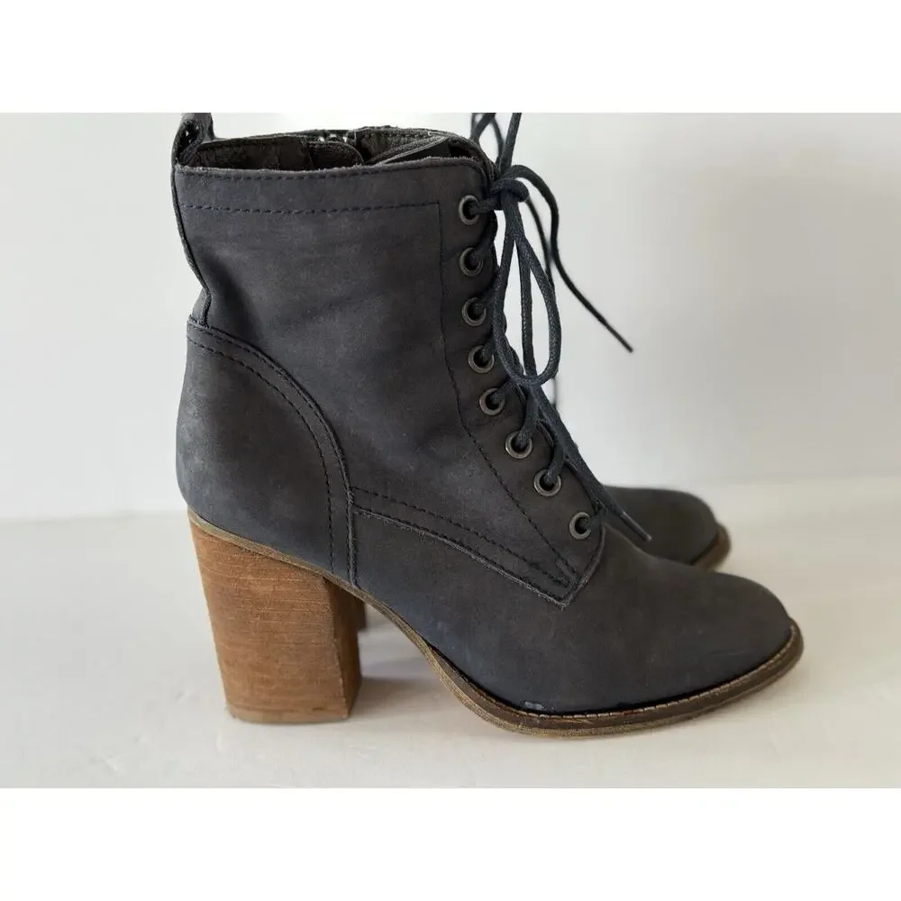 Steve Madden Lace Up Blue Suede Ankle Boots Size 6 - Granny Romantic Cottagecore